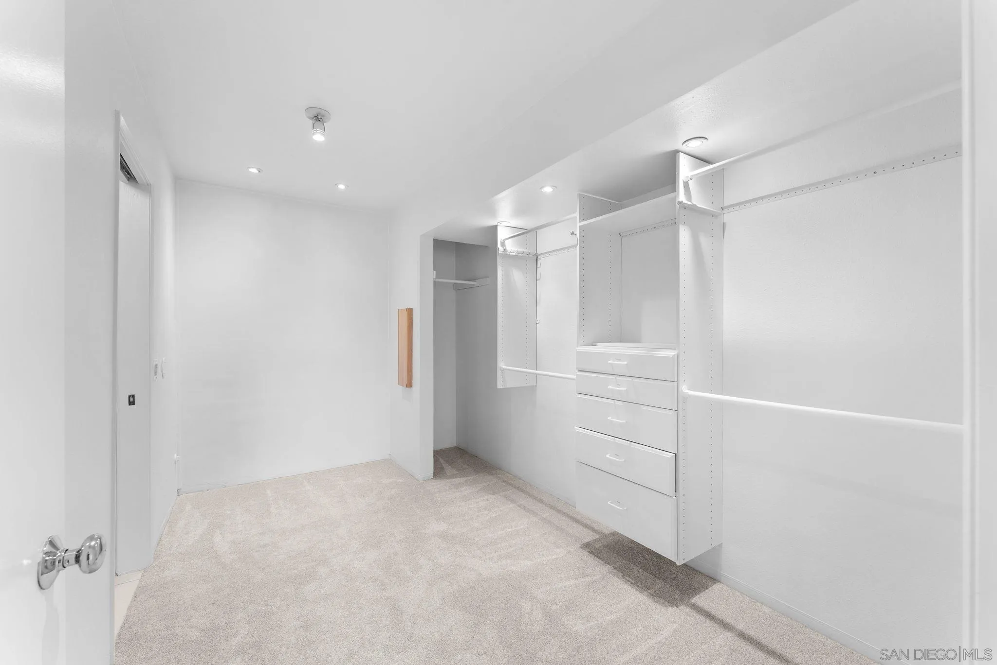 2533 Navarra Dr Unit 2a