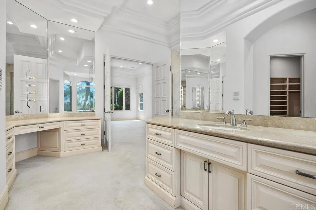 6999 Royal Birkdale Place