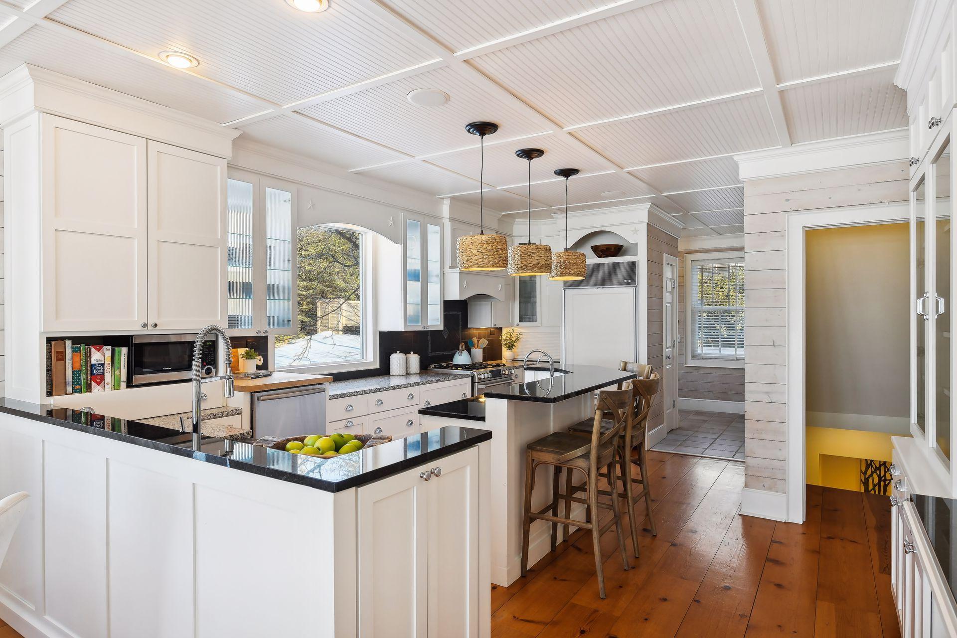 4265 Cottonwood Lane