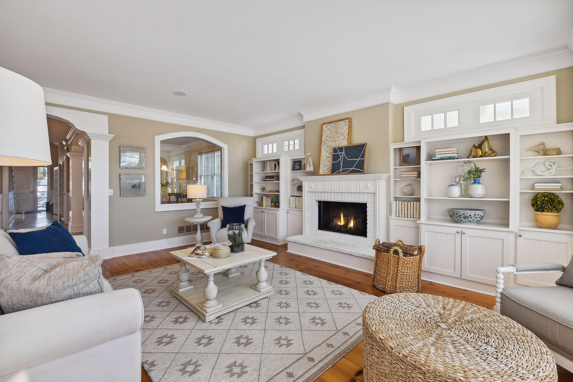 4265 Cottonwood Lane