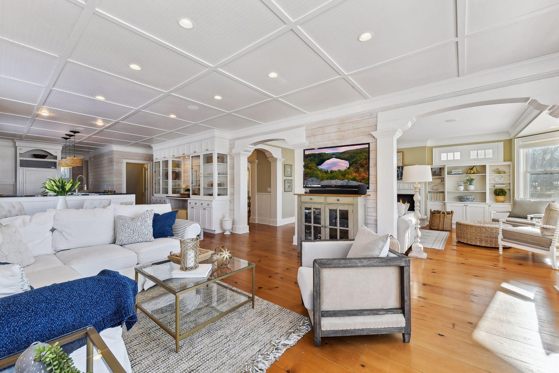 4265 Cottonwood Lane