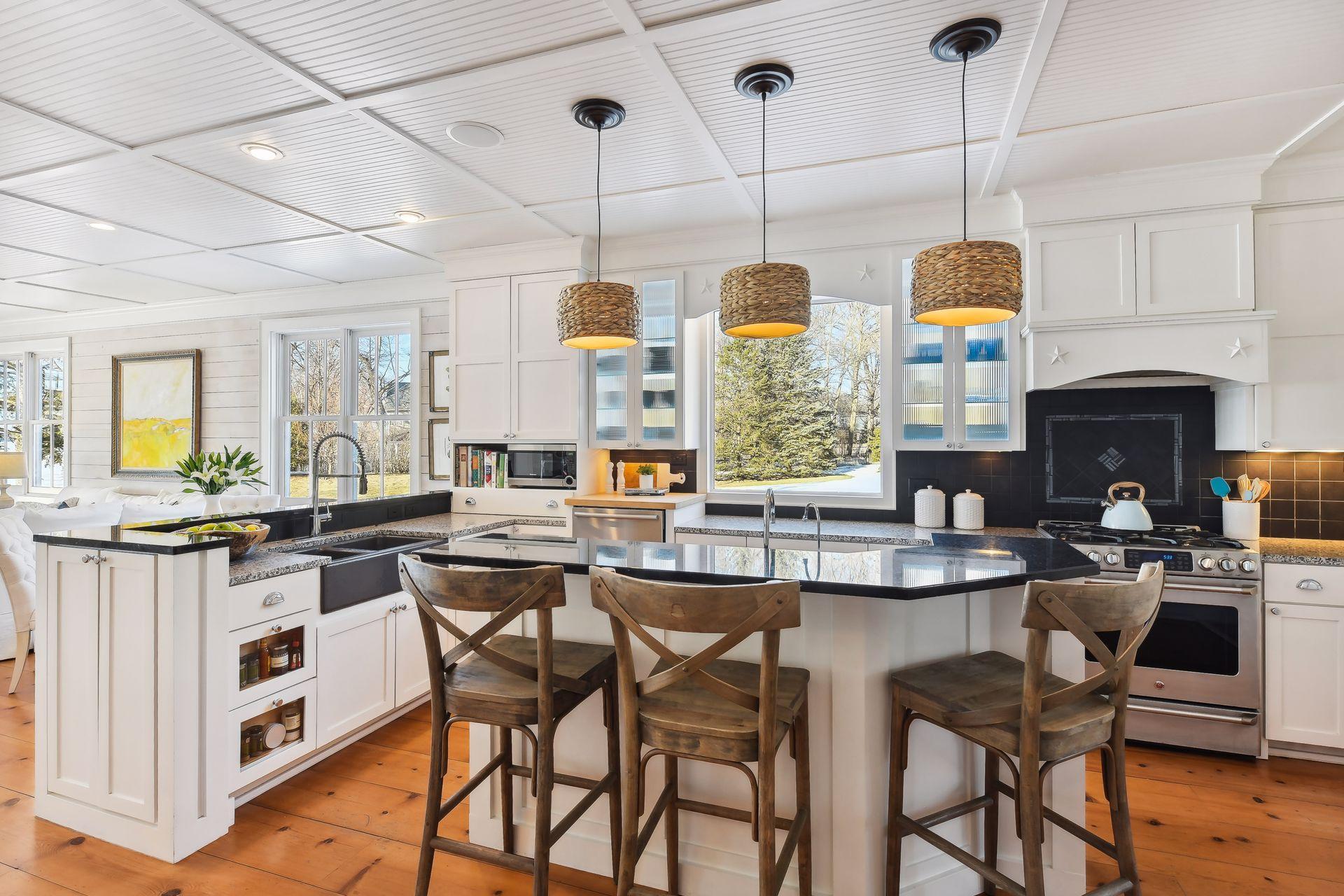 4265 Cottonwood Lane