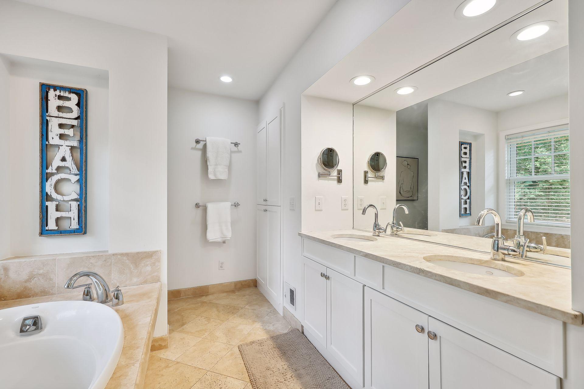 1430 La Salle Street