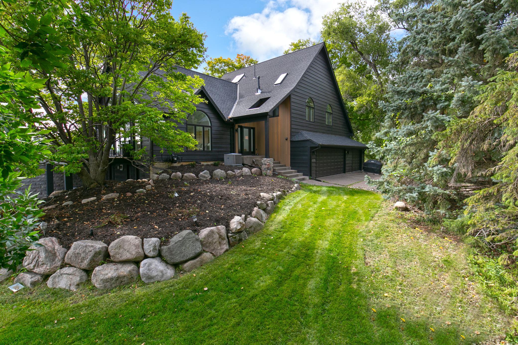 4595 Enchanted Point