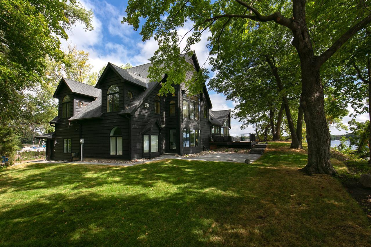 4595 Enchanted Point