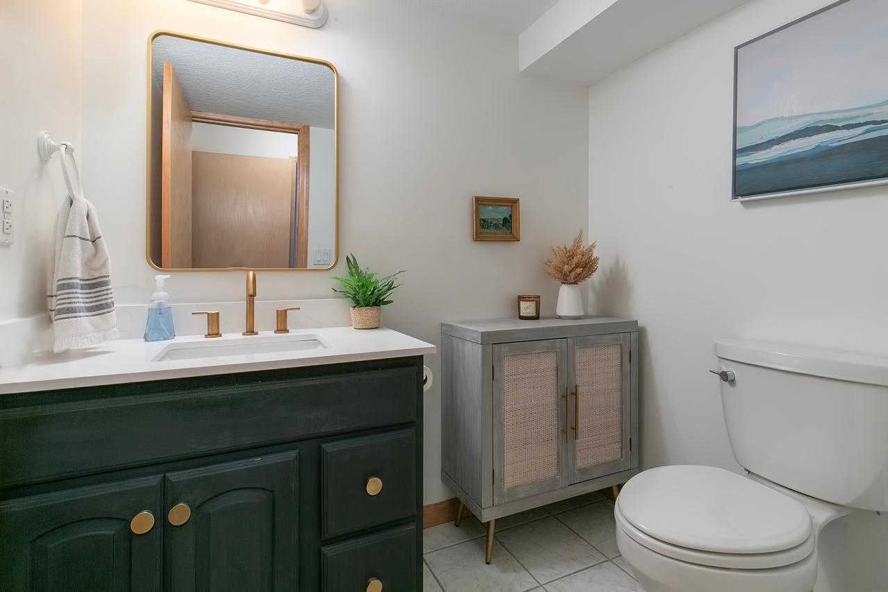 4595 Enchanted Point