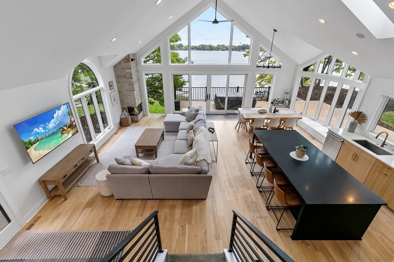 4595 Enchanted Point