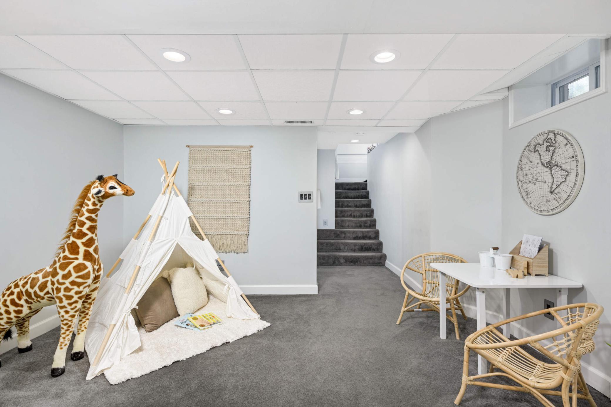 4421 Zenith Avenue S