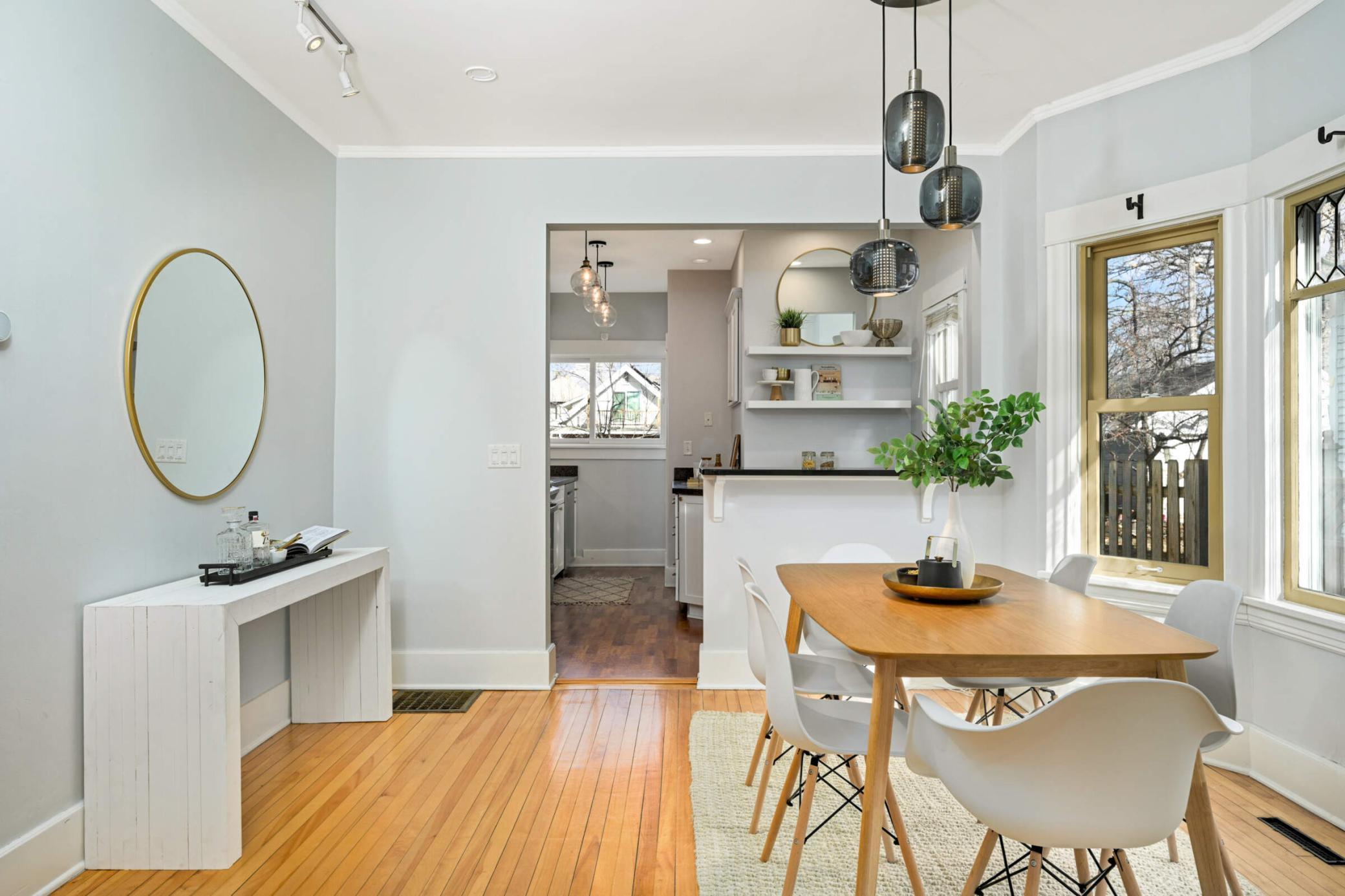 4421 Zenith Avenue S