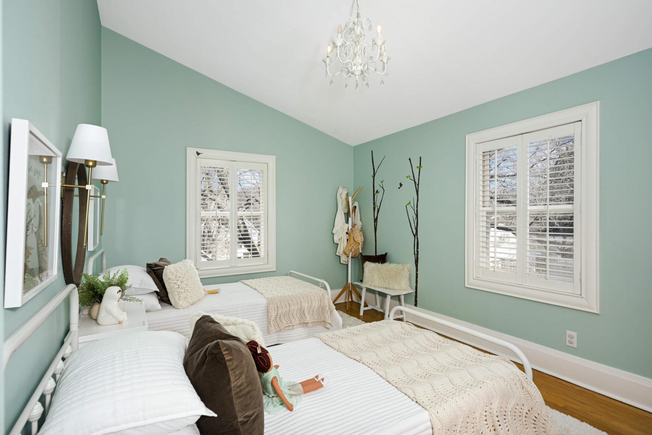 4421 Zenith Avenue S