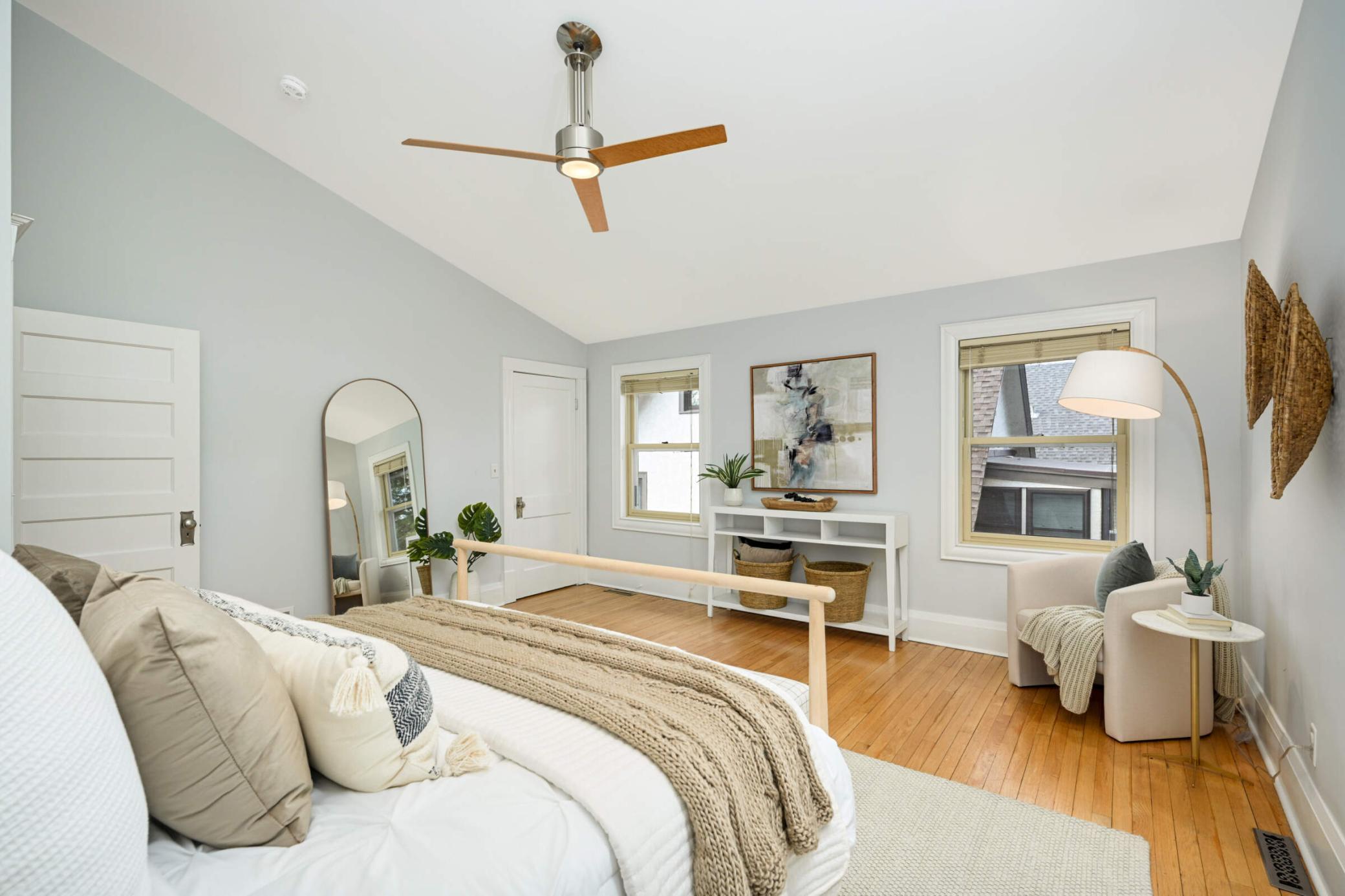 4421 Zenith Avenue S