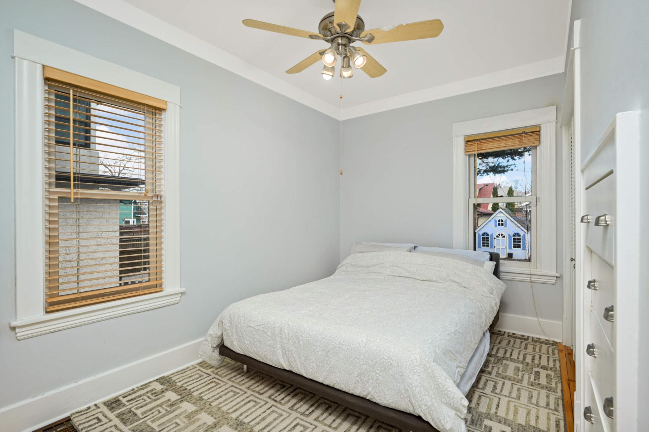 4421 Zenith Avenue S