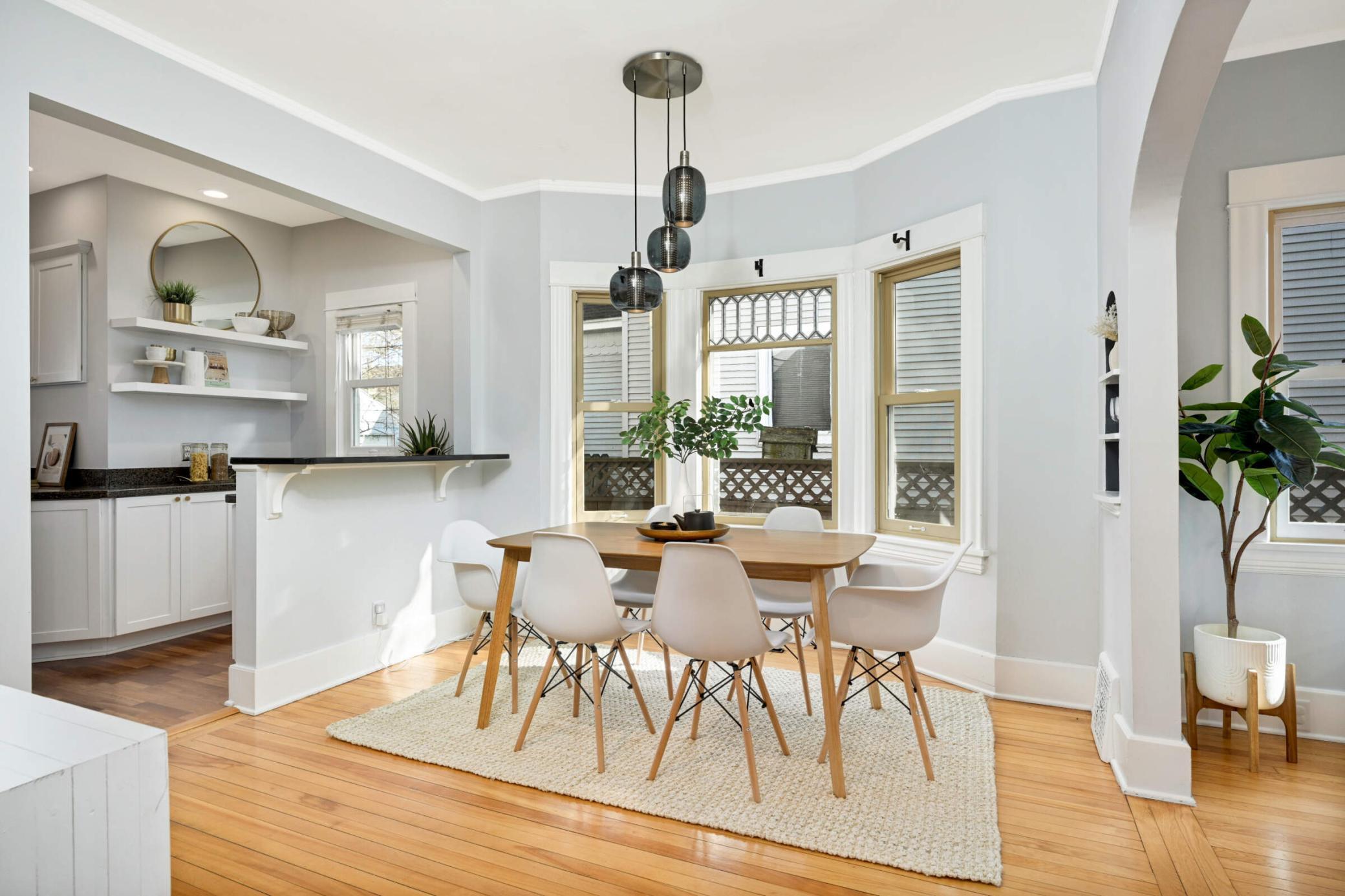 4421 Zenith Avenue S