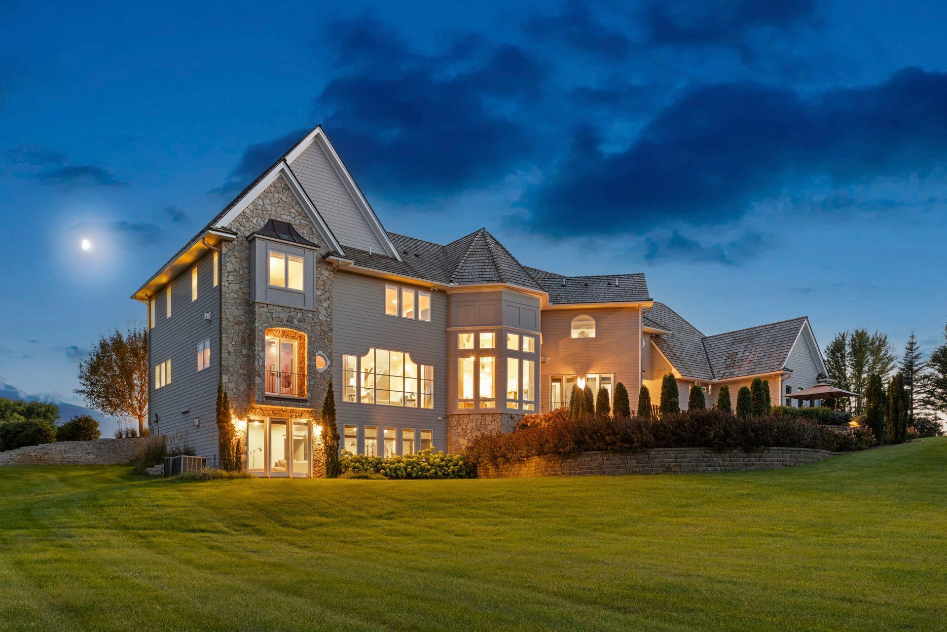 790 Navajo Road W