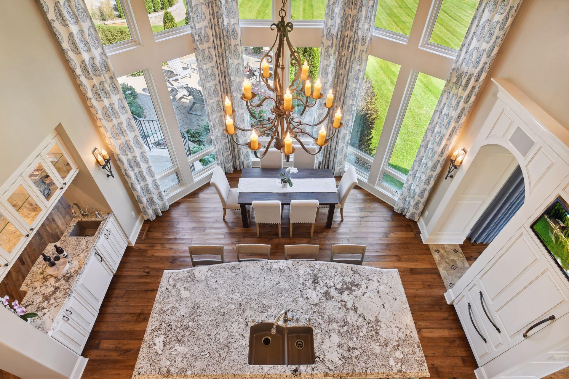 790 Navajo Road W