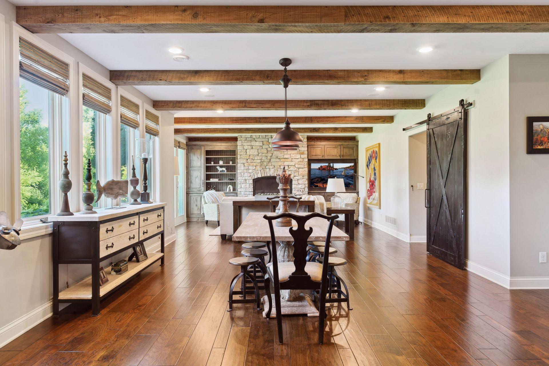 790 Navajo Road W