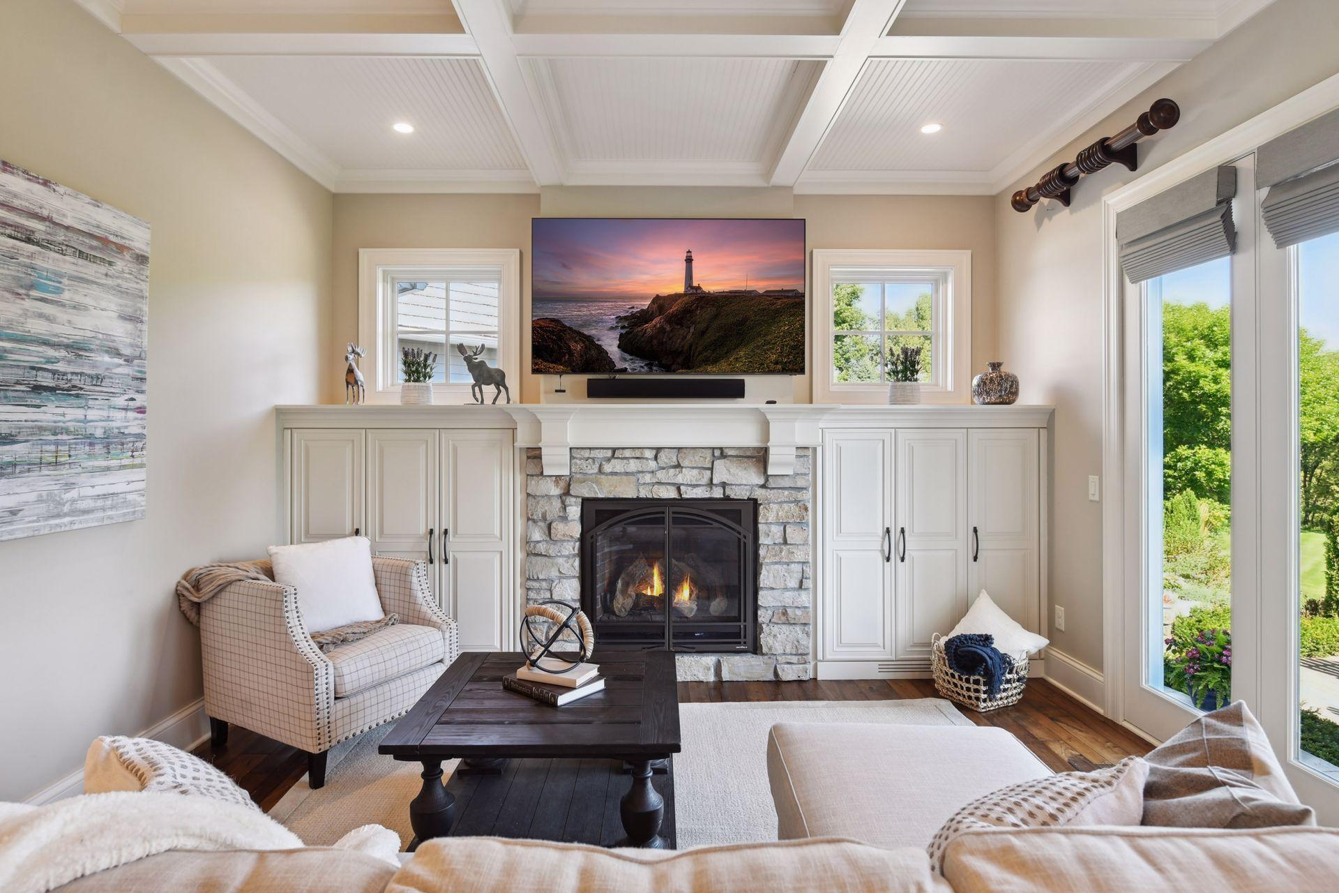 790 Navajo Road W