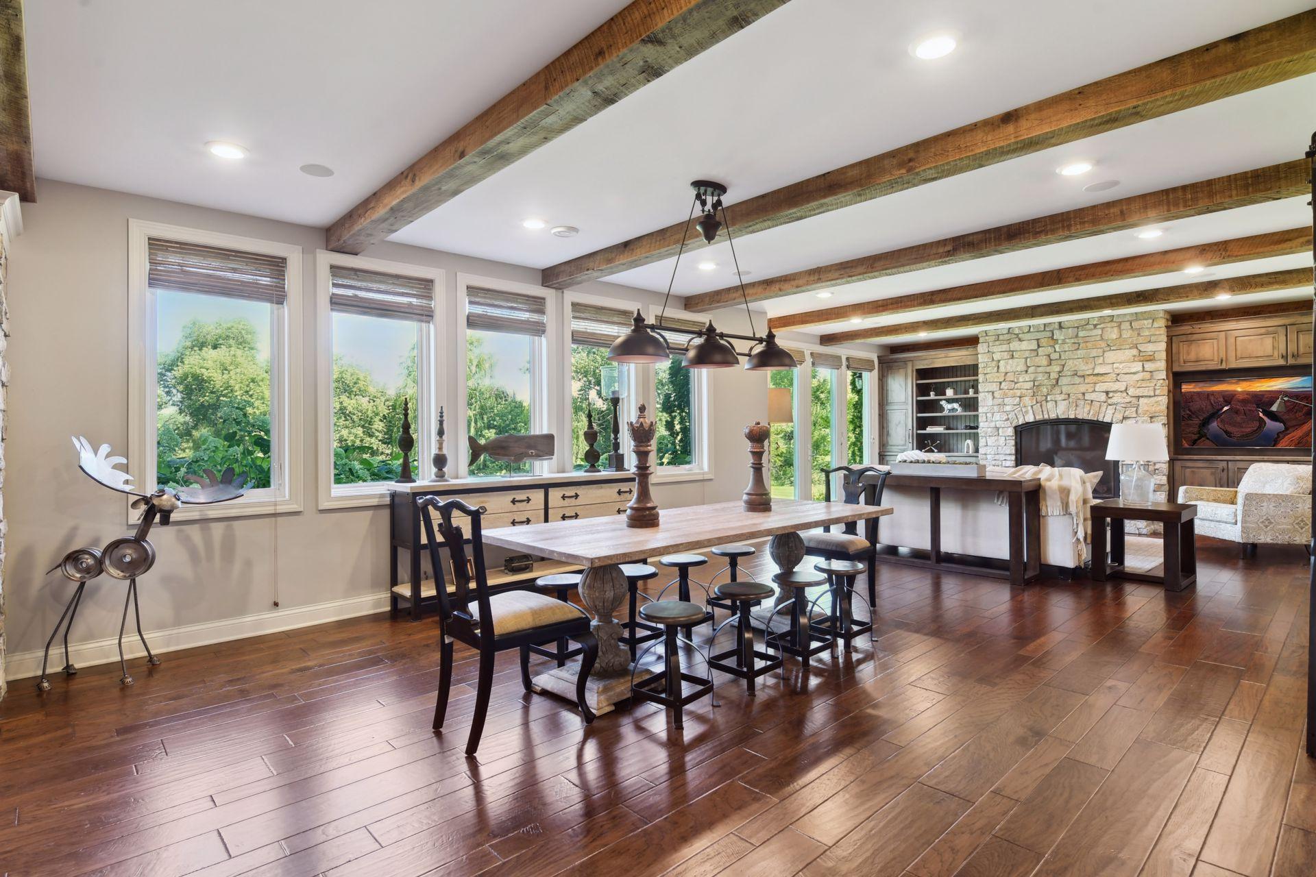 790 Navajo Road W