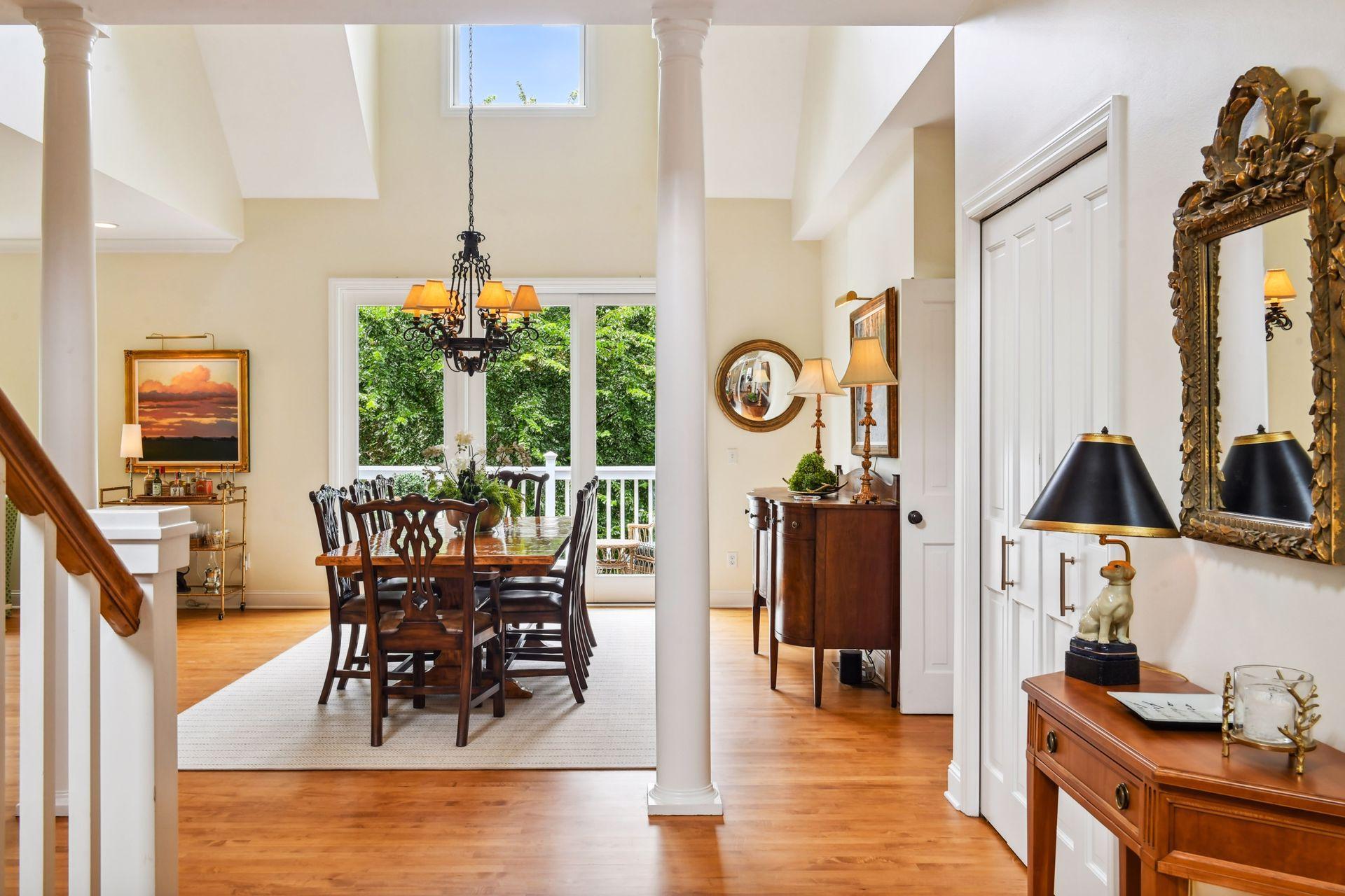 1100 Knoll Manor Road