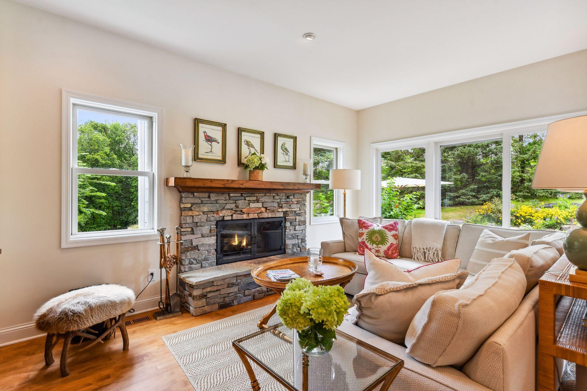 1100 Knoll Manor Road