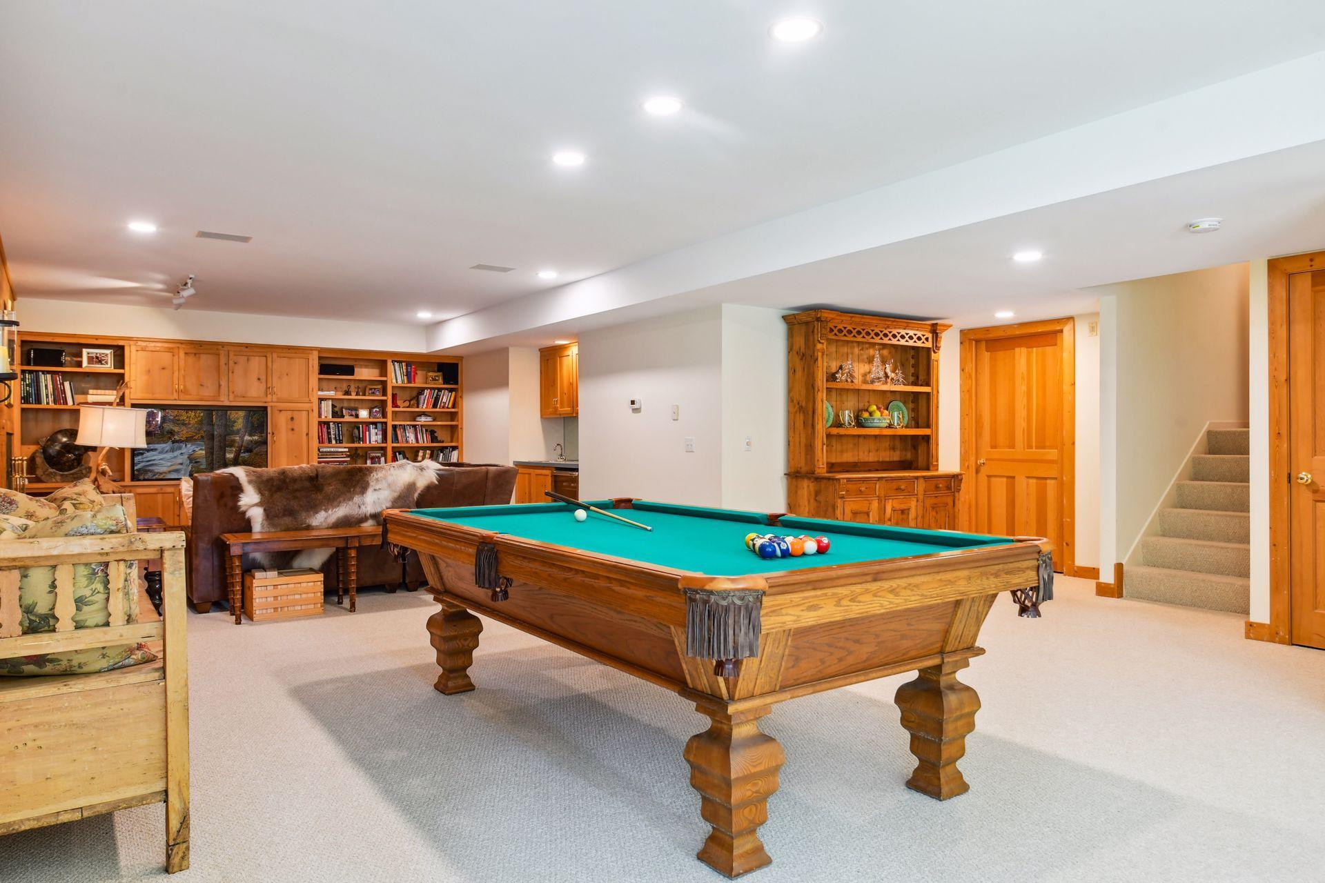 1100 Knoll Manor Road