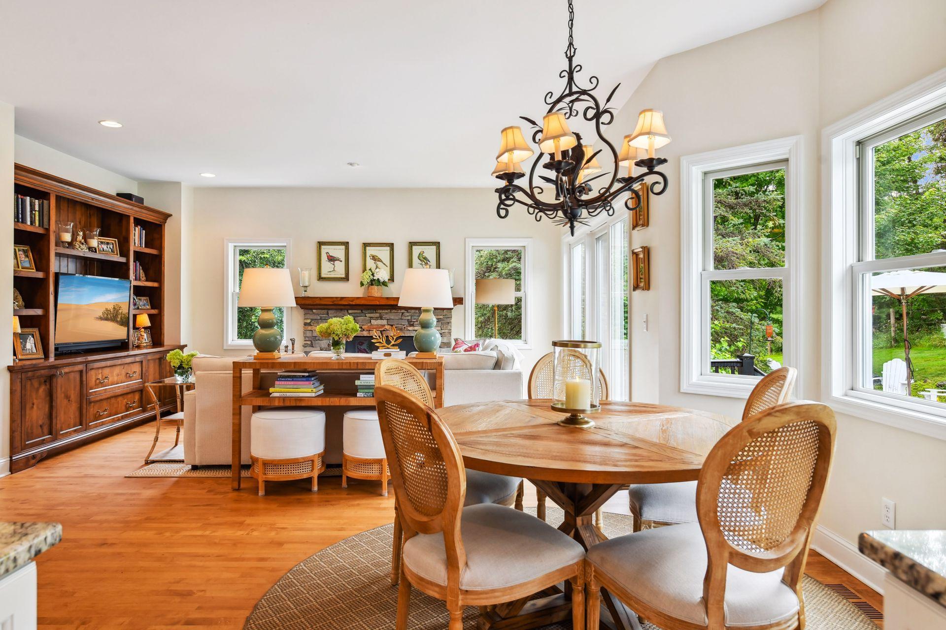 1100 Knoll Manor Road