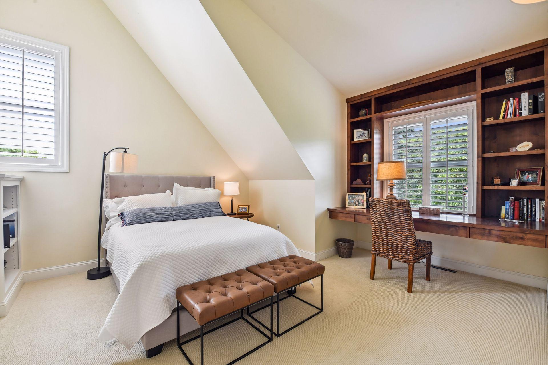 1100 Knoll Manor Road