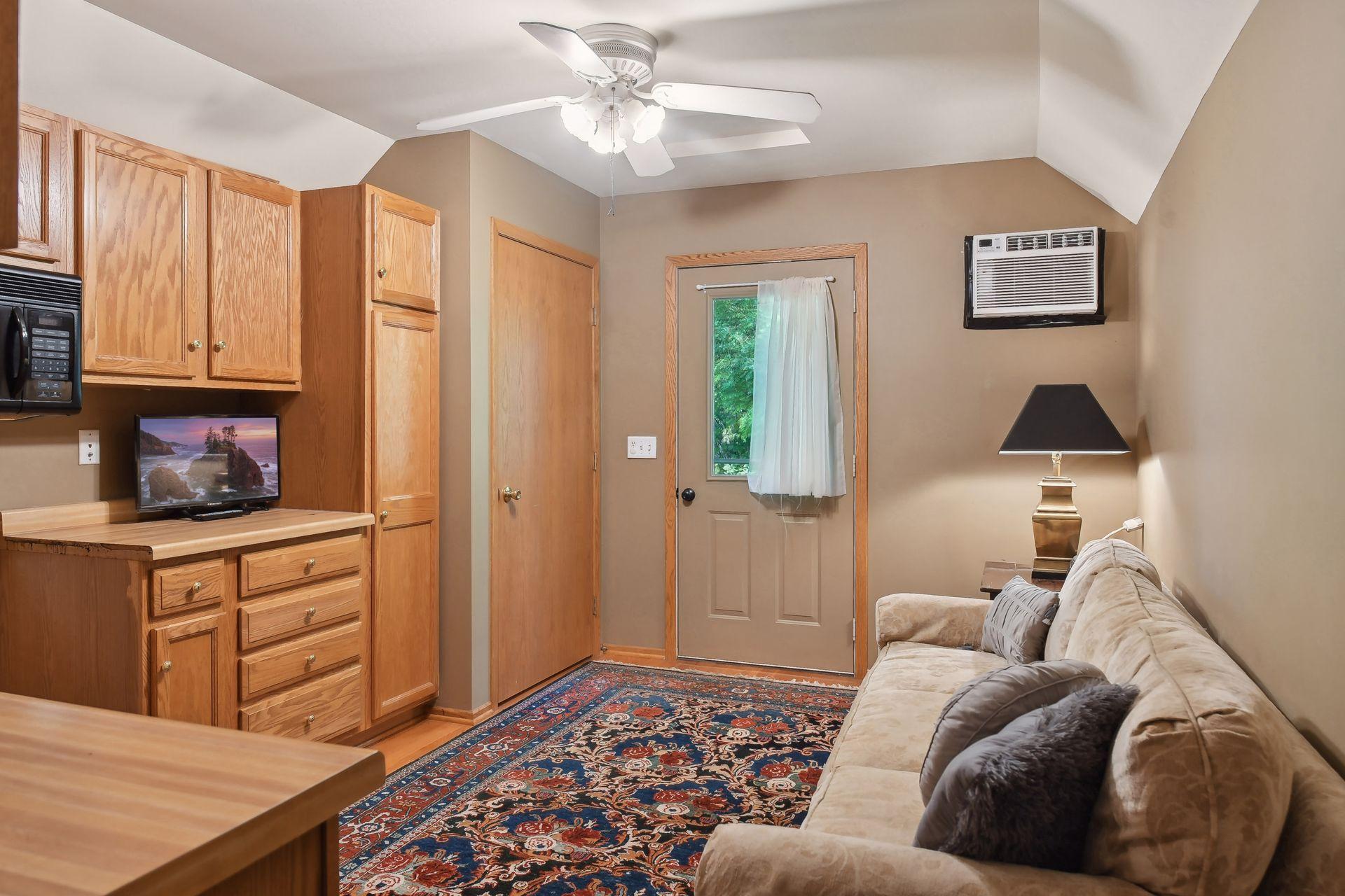 11126 Eastwood Avenue SE