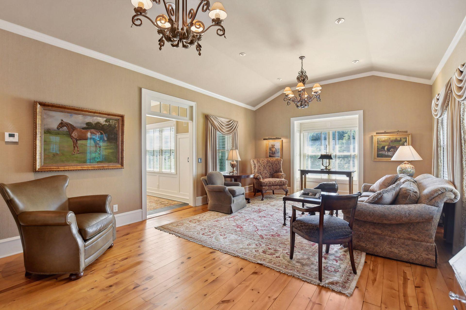 11126 Eastwood Avenue SE