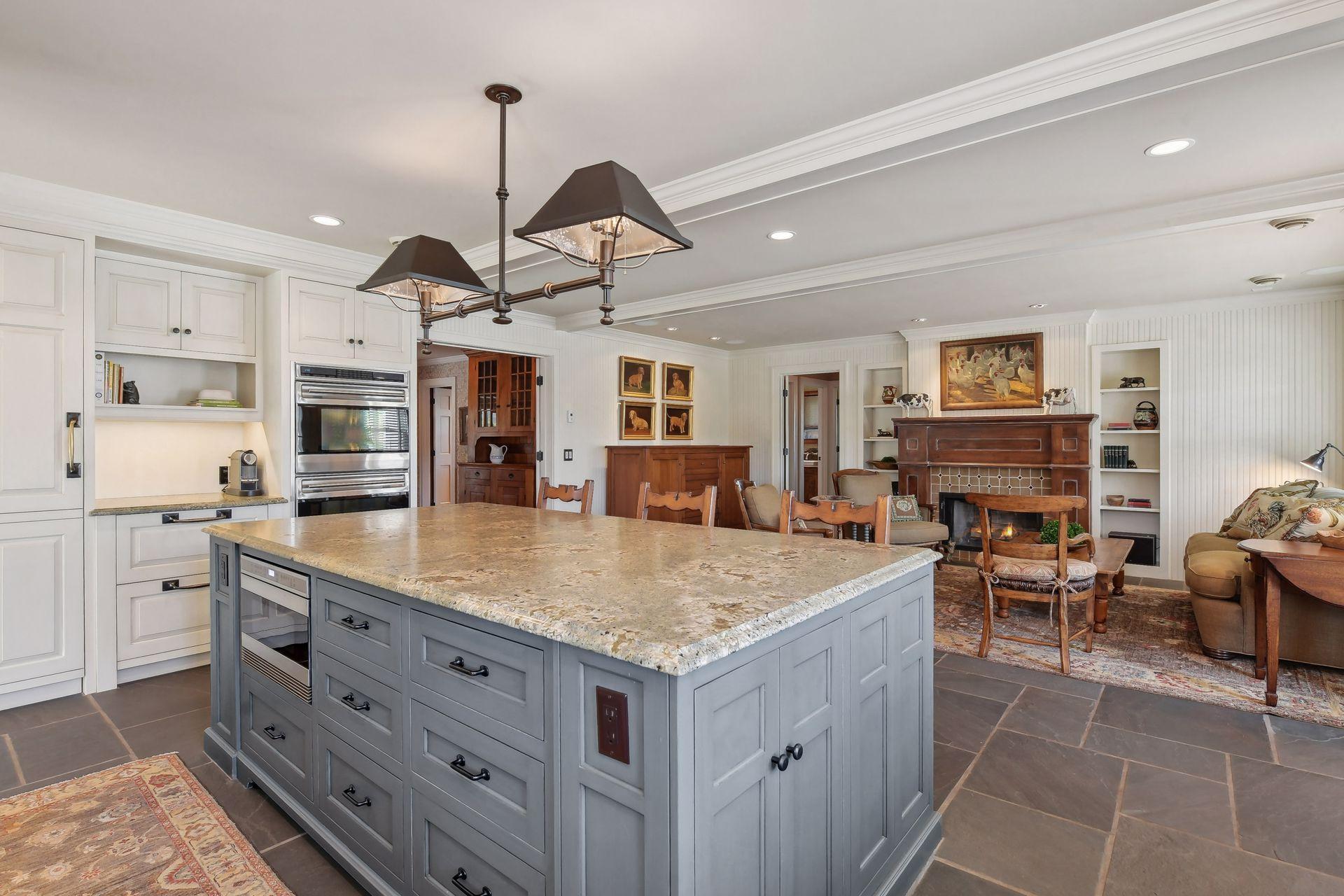 11126 Eastwood Avenue SE