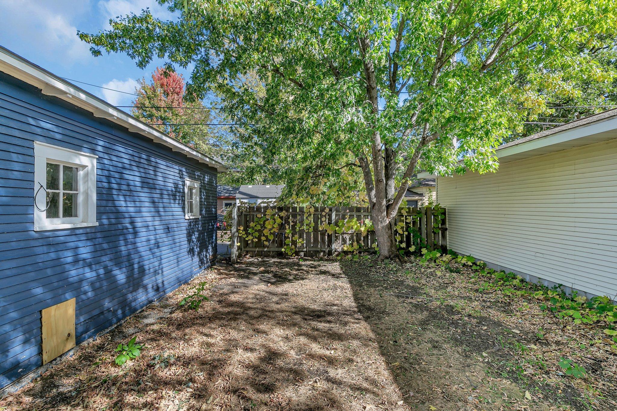 624/626 8th Avenue N