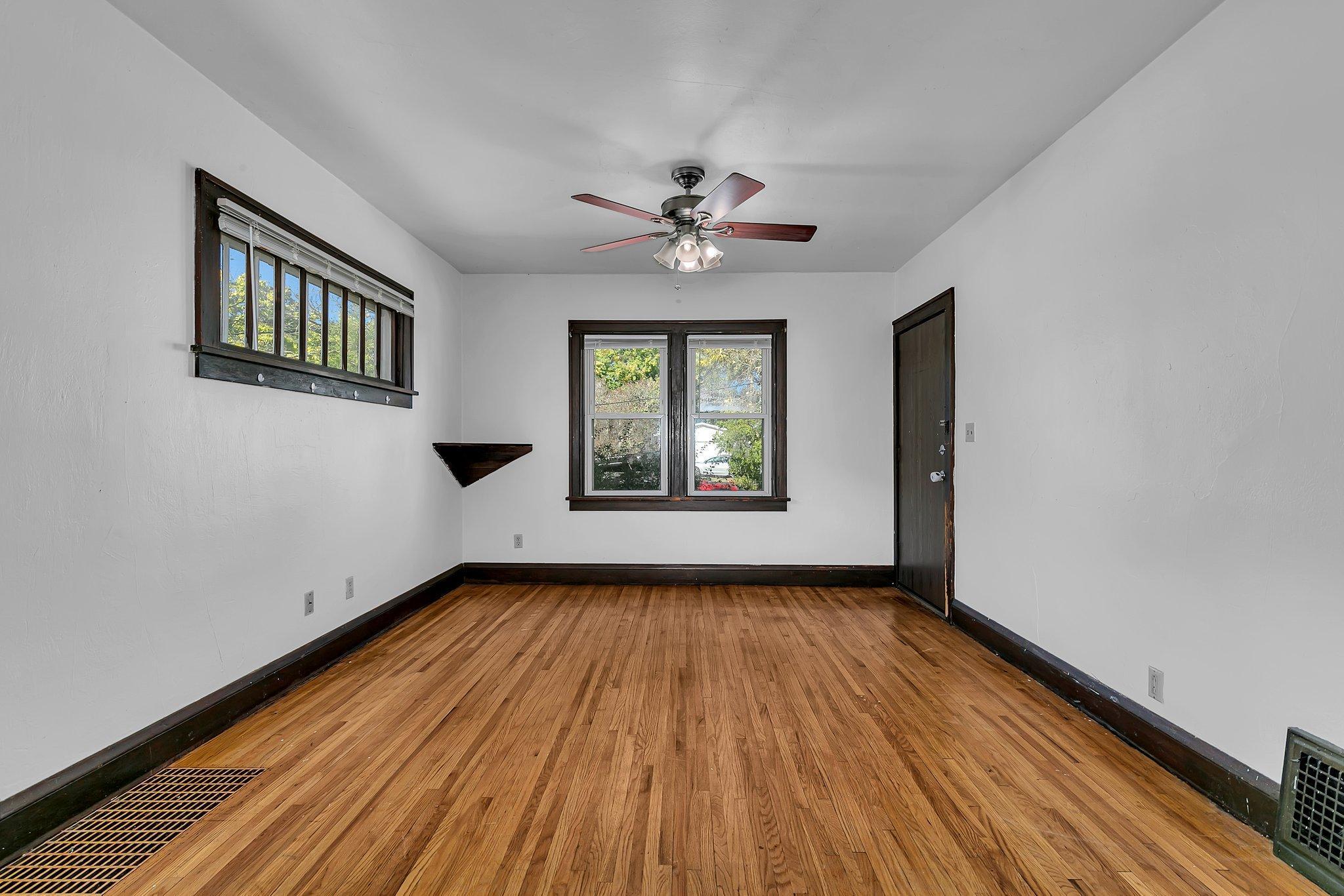 624/626 8th Avenue N