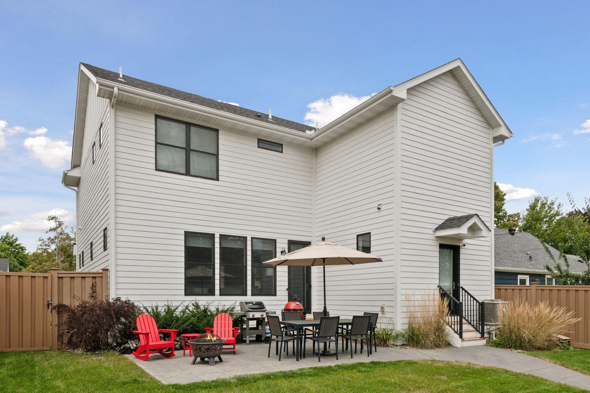 5833 Zenith Avenue S