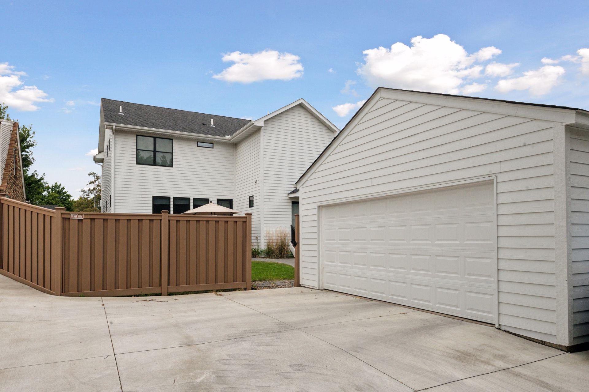 5833 Zenith Avenue S