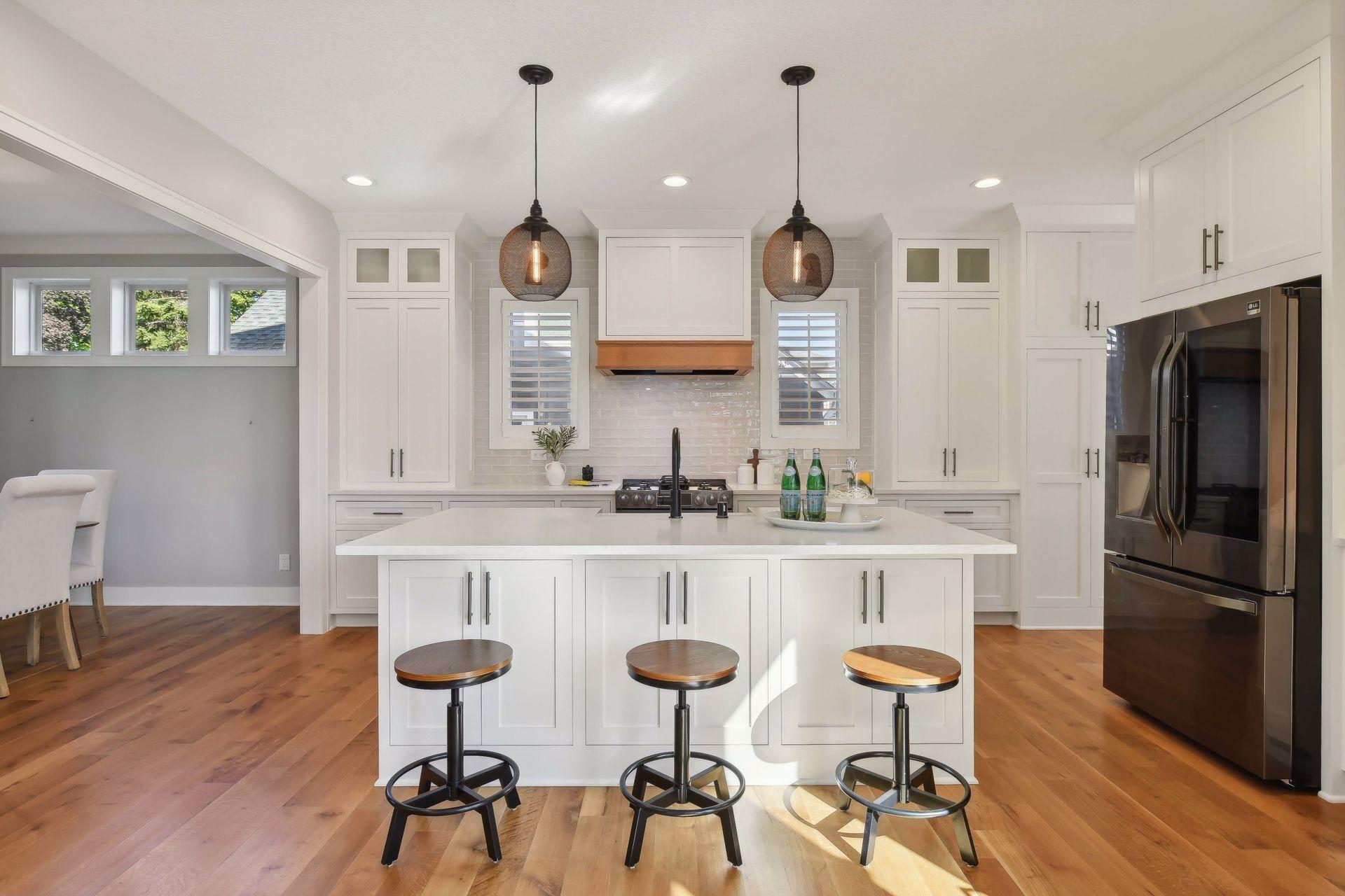 5833 Zenith Avenue S