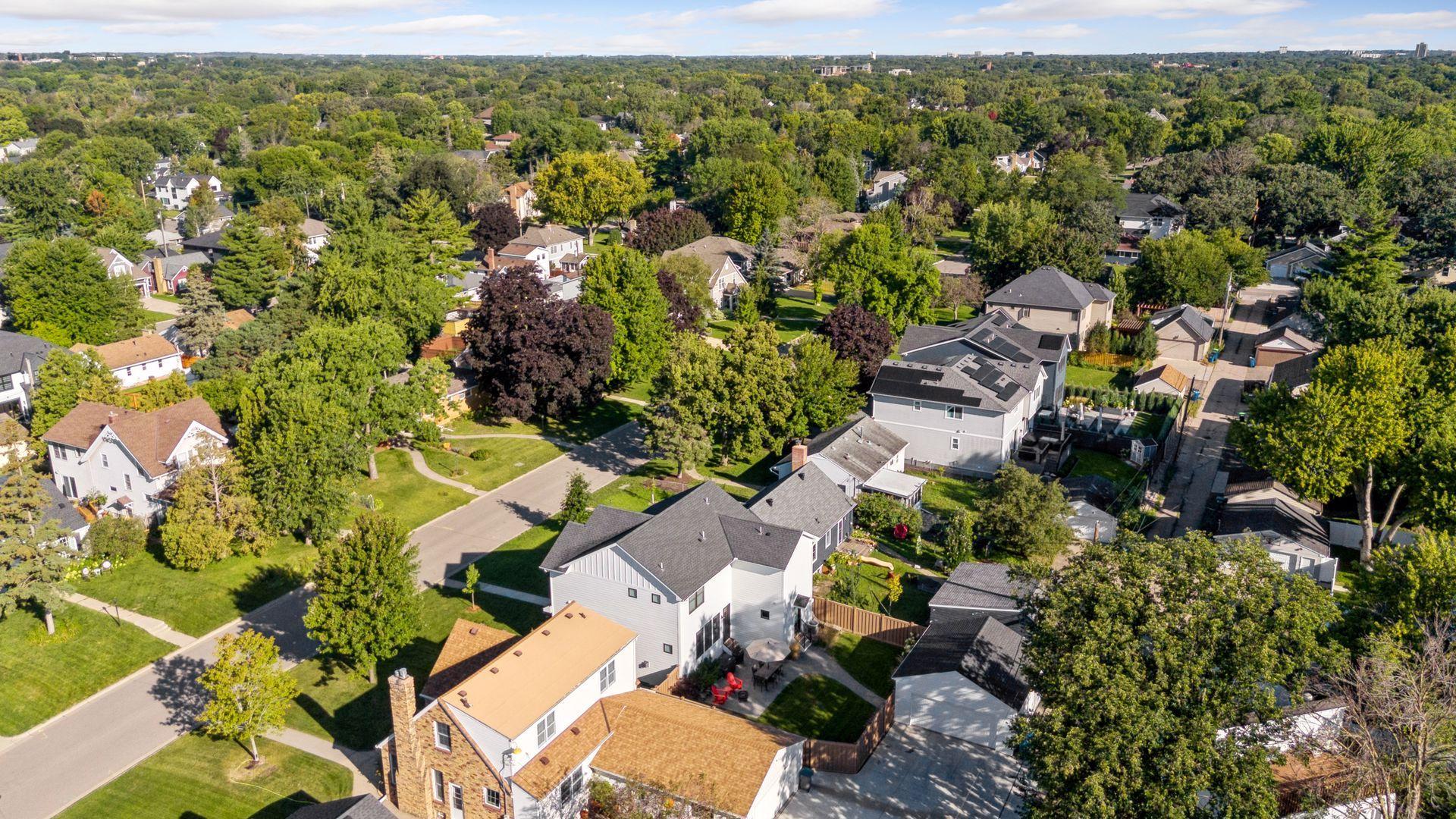 5833 Zenith Avenue S