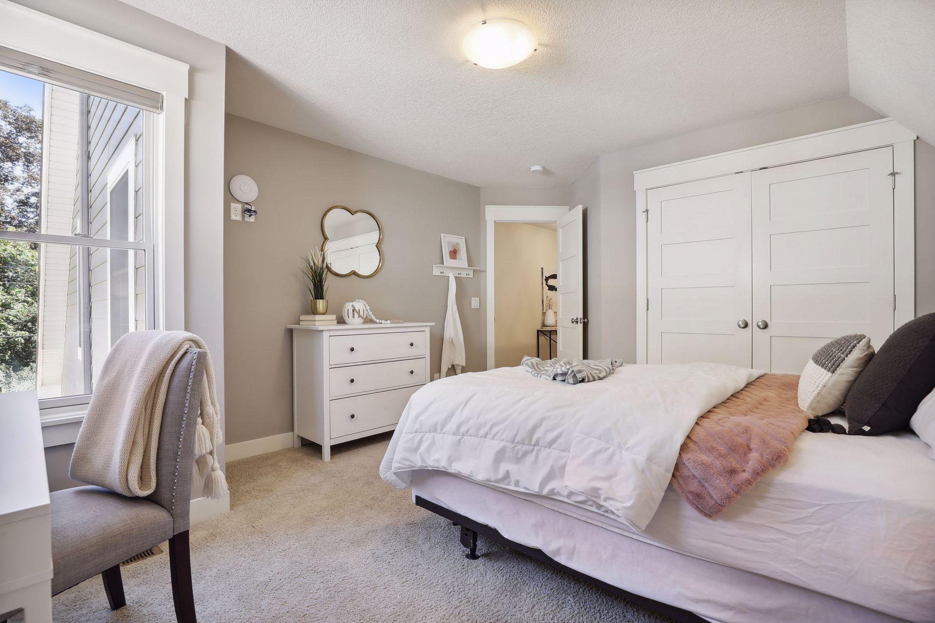 3821 Washburn Avenue S