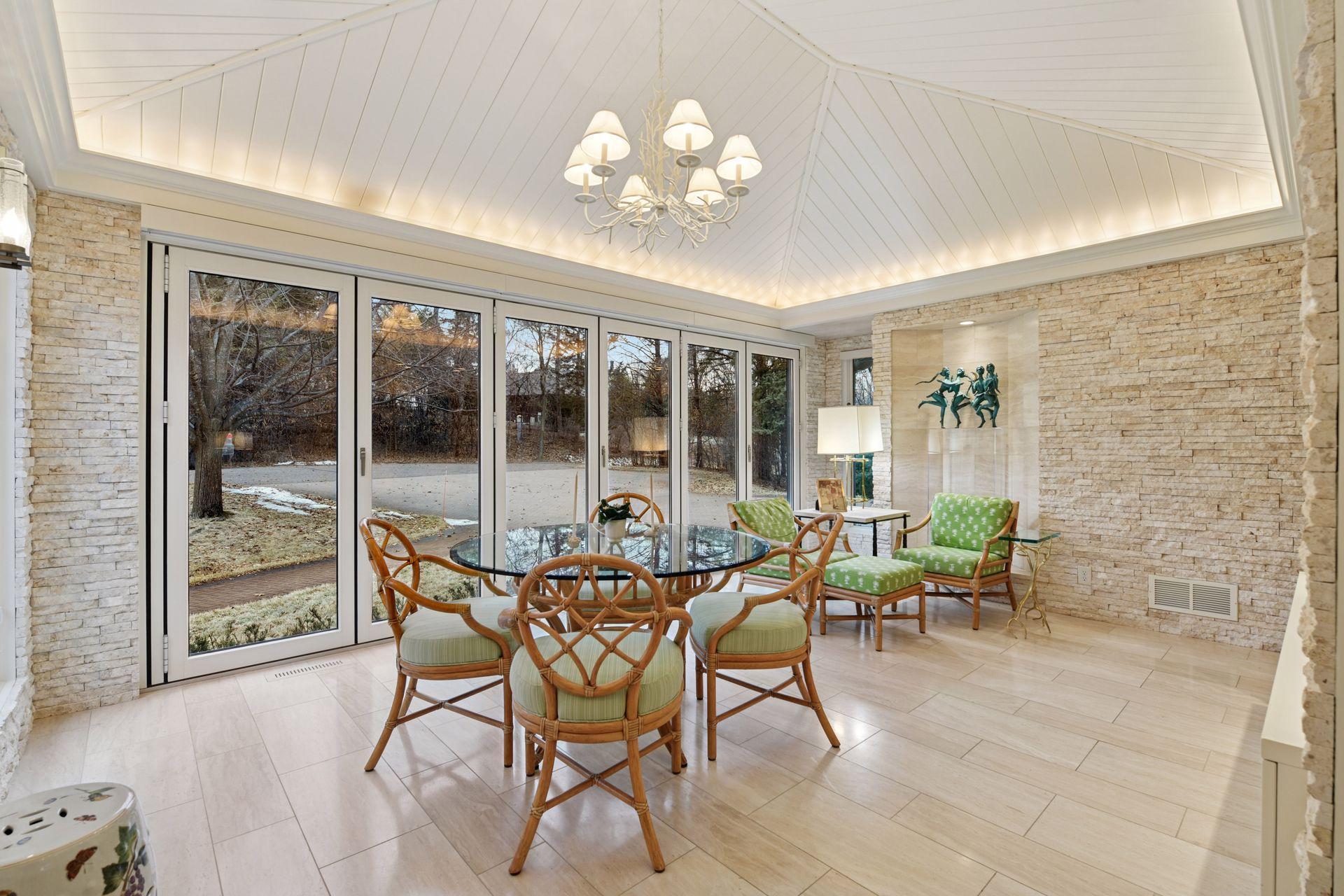 985 Edgewood Hill Road