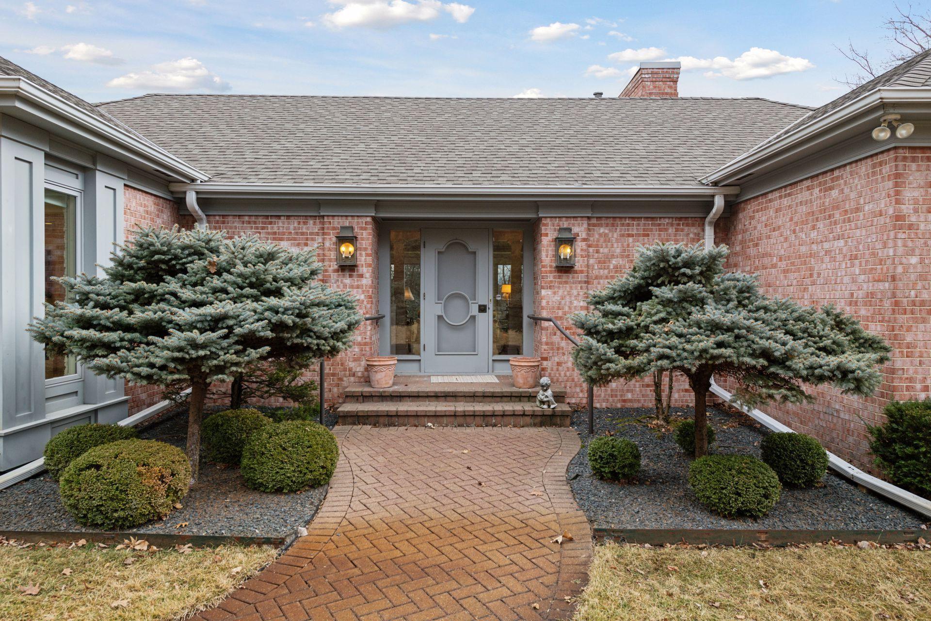 985 Edgewood Hill Road