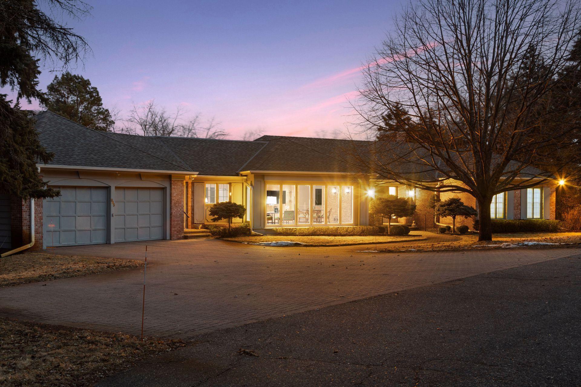 985 Edgewood Hill Road
