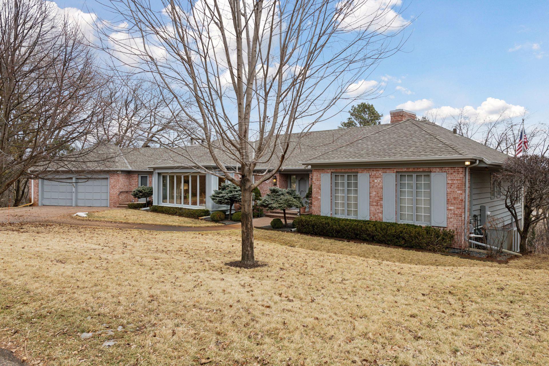 985 Edgewood Hill Road