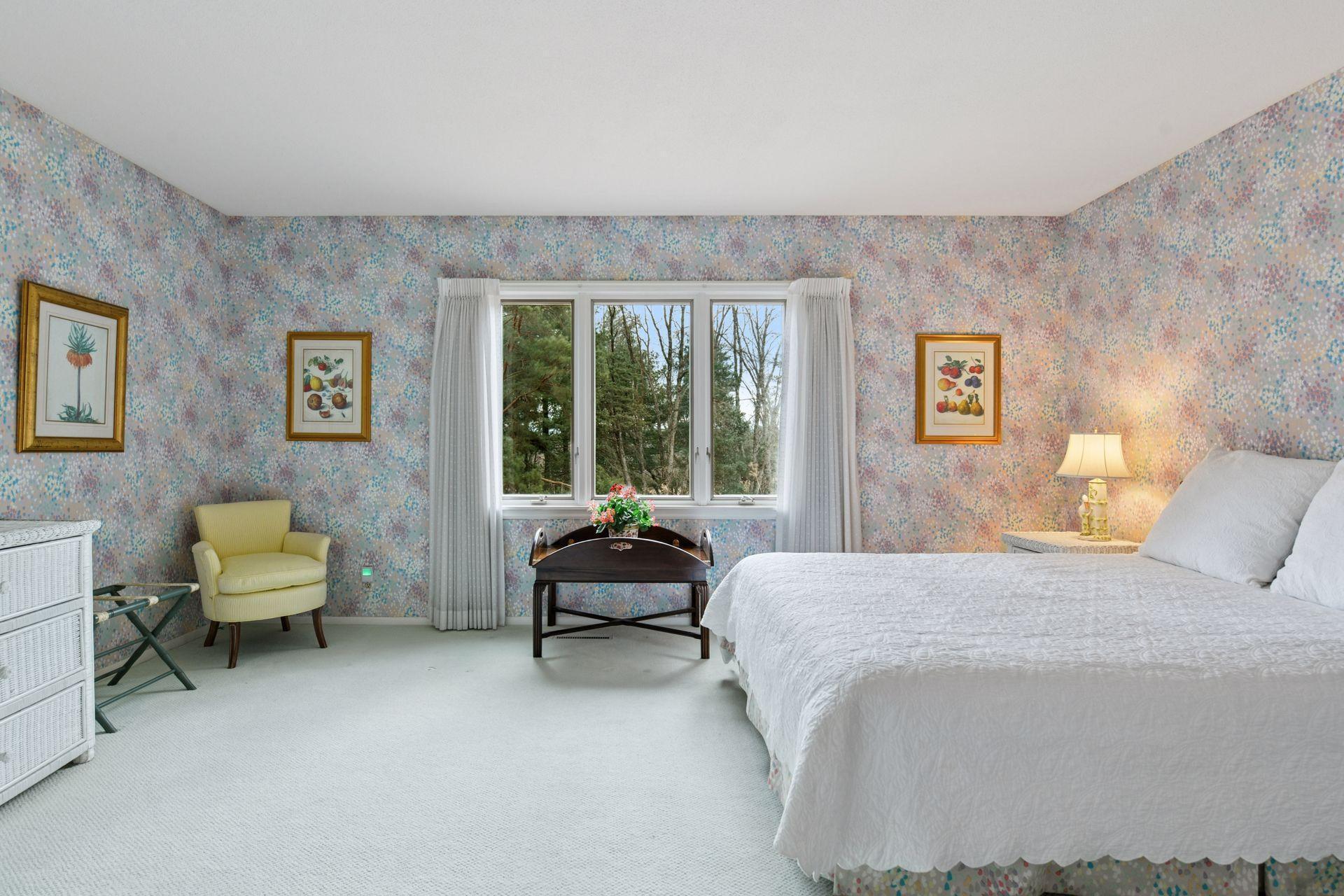 985 Edgewood Hill Road