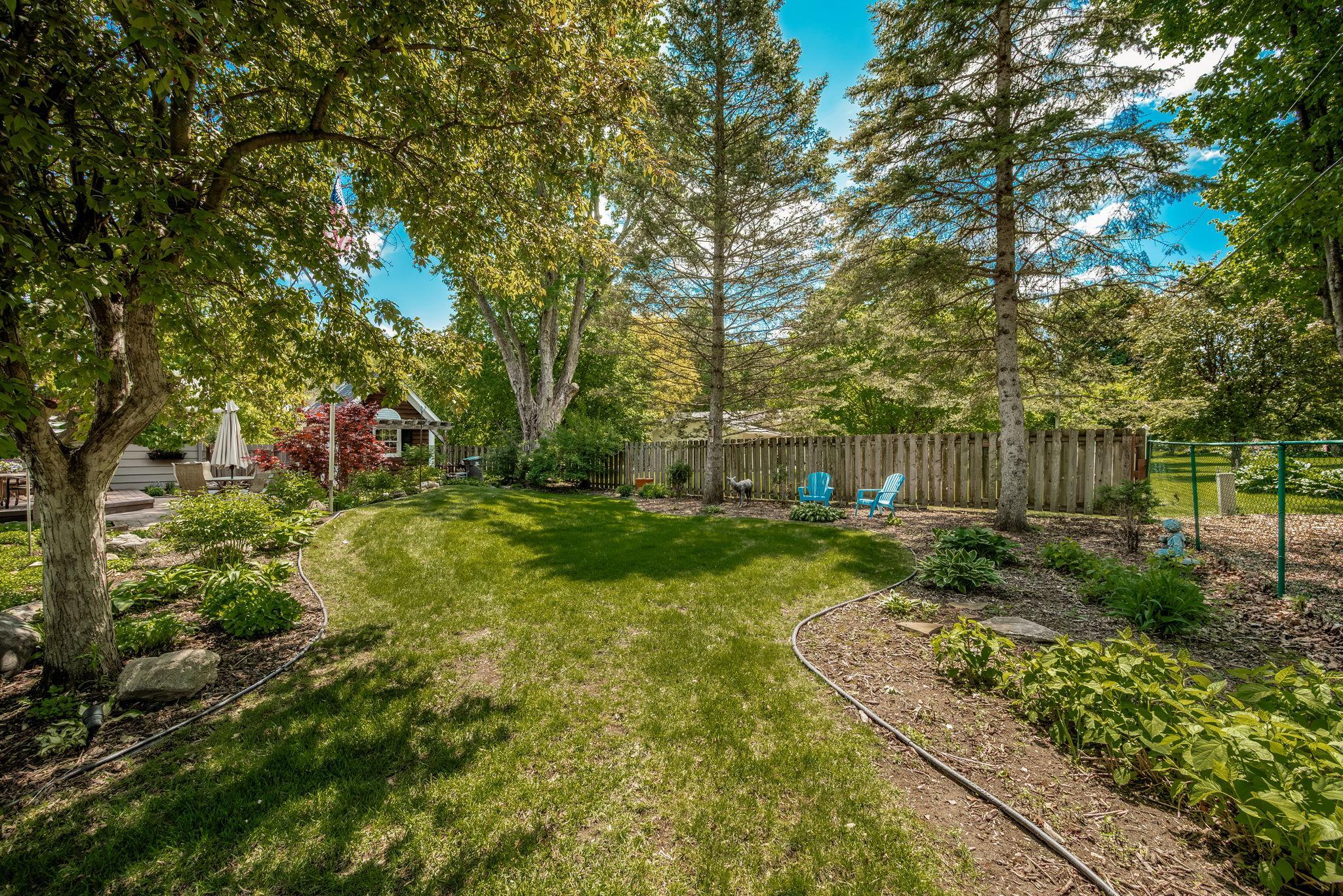 2135 Shadyview Lane N