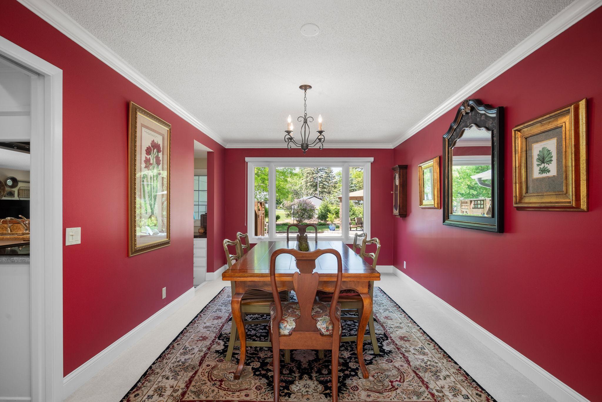 2135 Shadyview Lane N