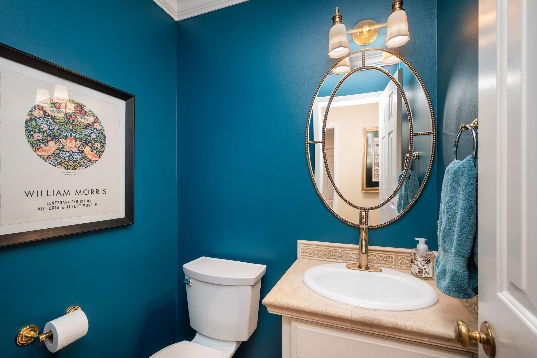 2135 Shadyview Lane N