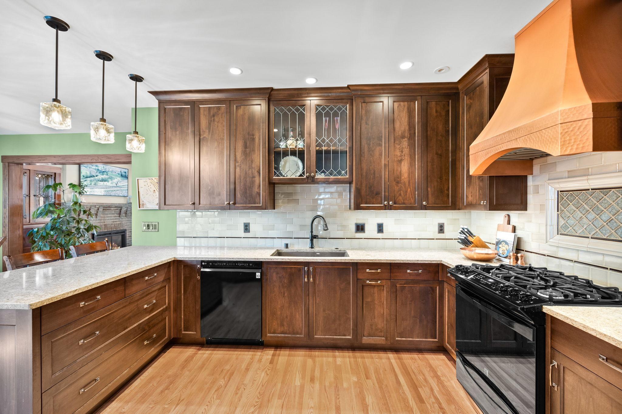 2420 W 24th Street