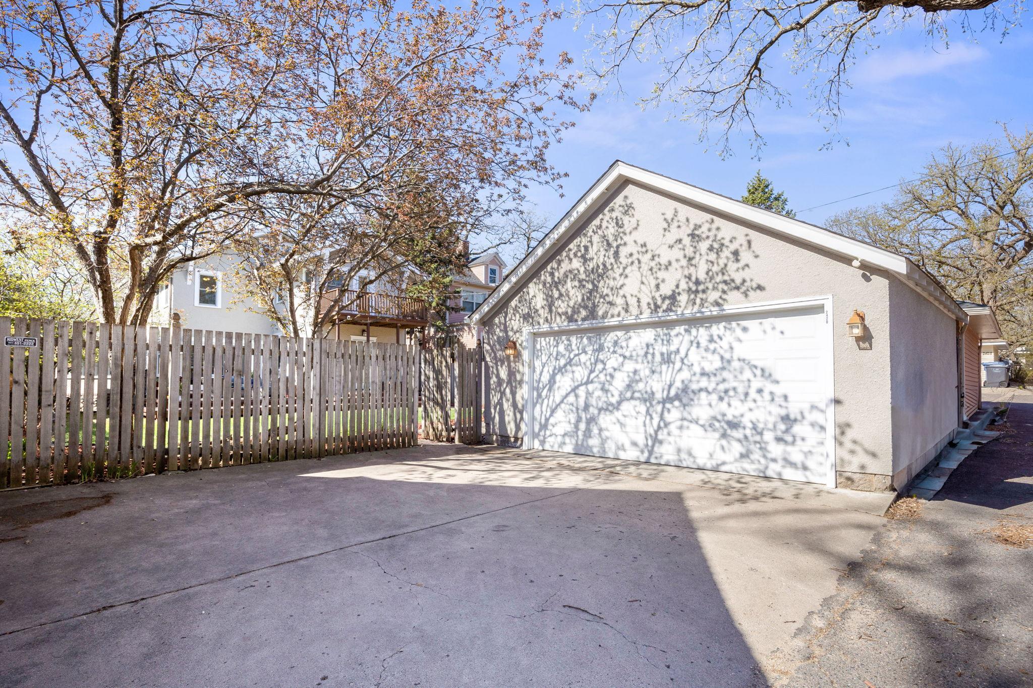 2420 W 24th Street