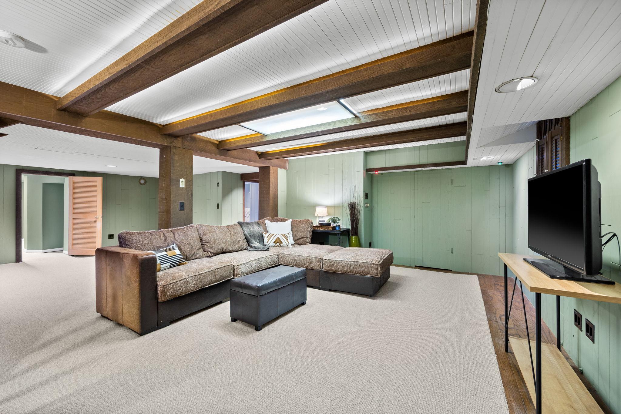 2420 W 24th Street