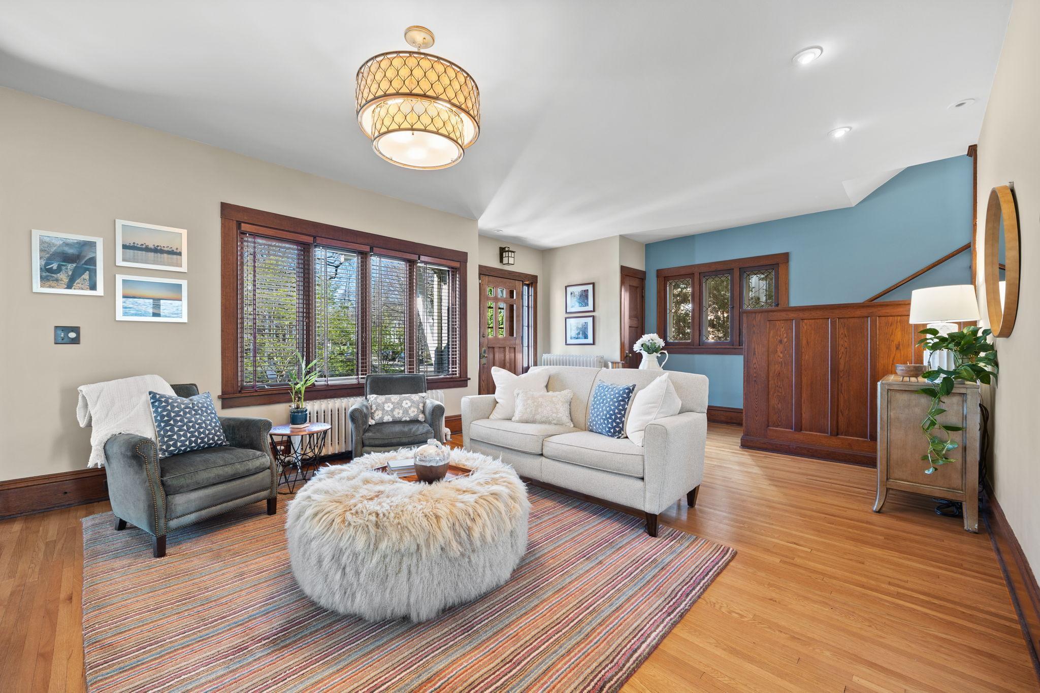 2420 W 24th Street