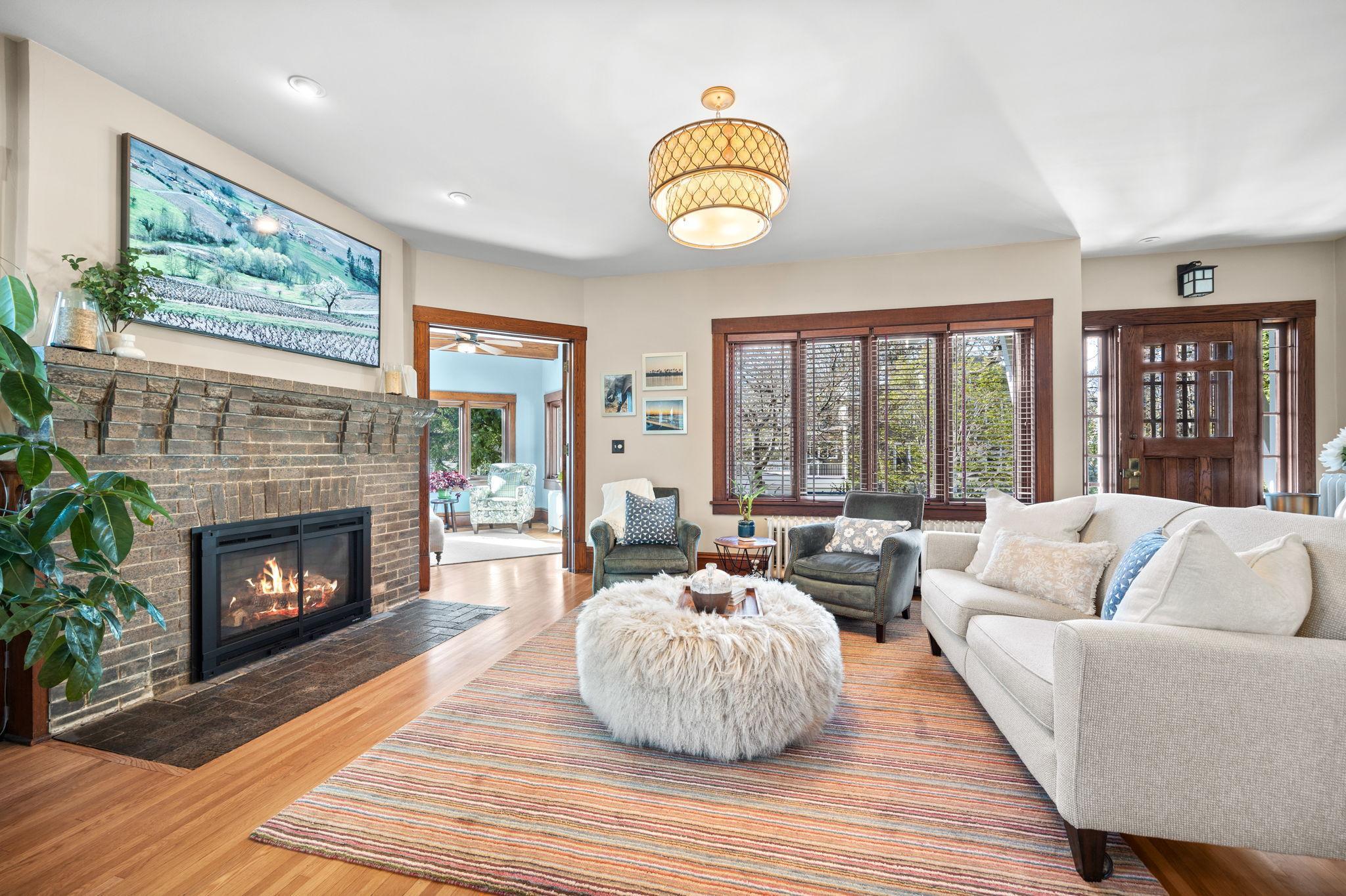 2420 W 24th Street